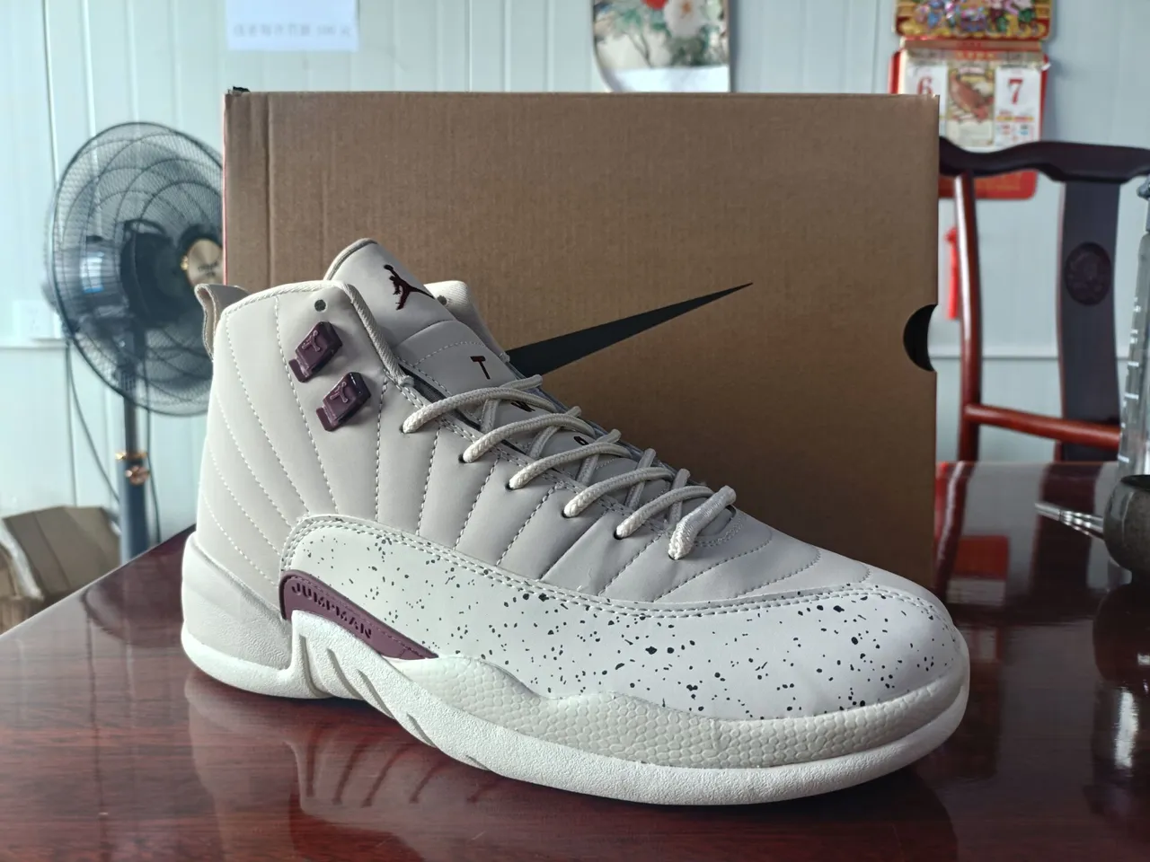 Air Jordan 12 Beige Speckle Burgundy Basketball Shoes 2