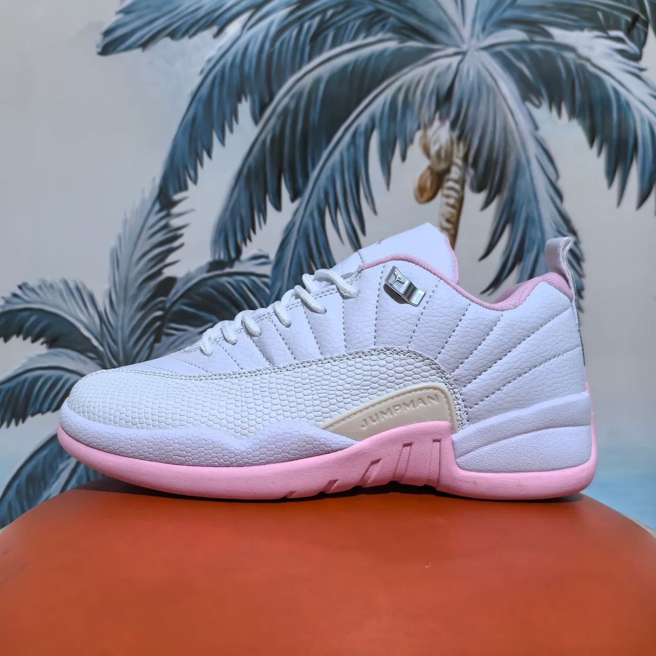 Chaussures de basketball Air Jordan 12 blanc et bleu clair 17