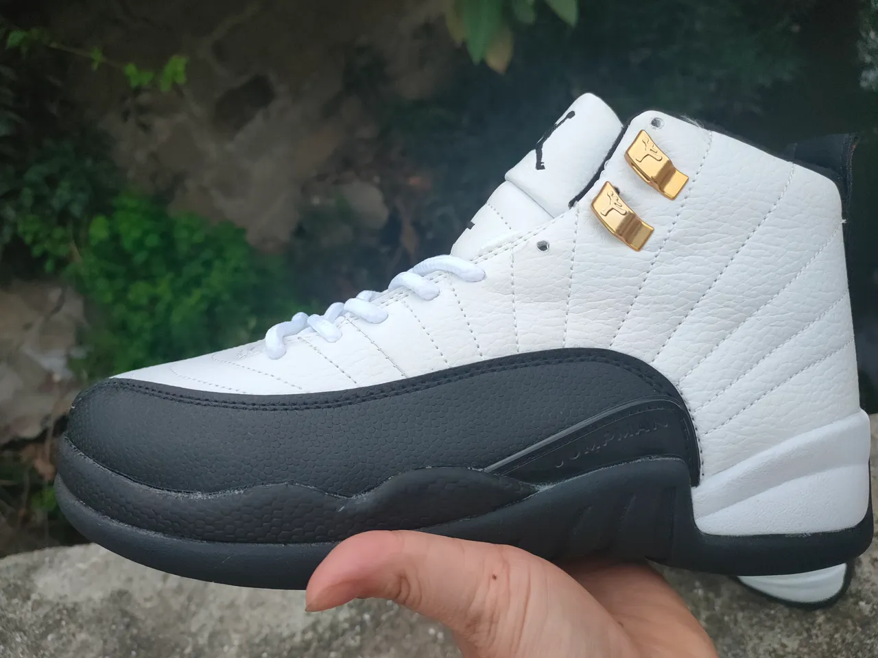Air Jordan 12 White Black Gold Basketball Shoes 2