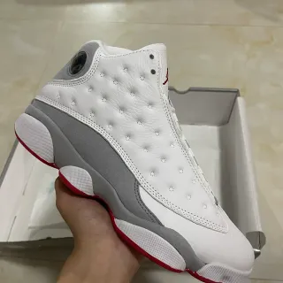 Air Jordan 13 白灰红篮球鞋