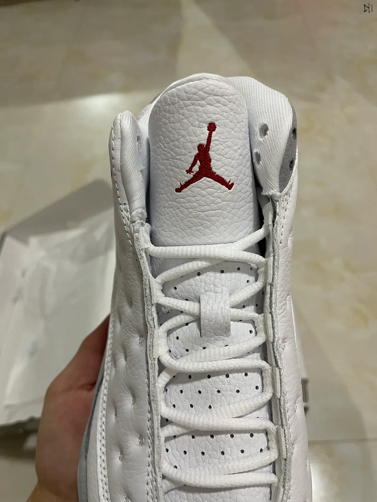 Air Jordan 13 Chaussures de Basketball Blanc Gris Rouge 4