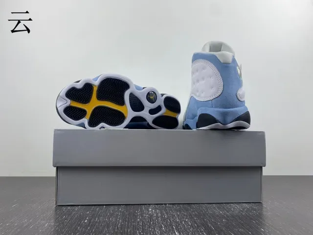 Air Jordan 13 Blanc Bleu Clair Noir Jaune Vert Joyau Chaussures de Basketball 4