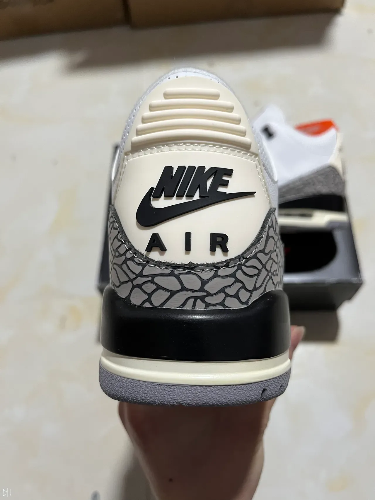 Air Jordan 3 Tênis de Basquete Branco Cimento Cinza 4