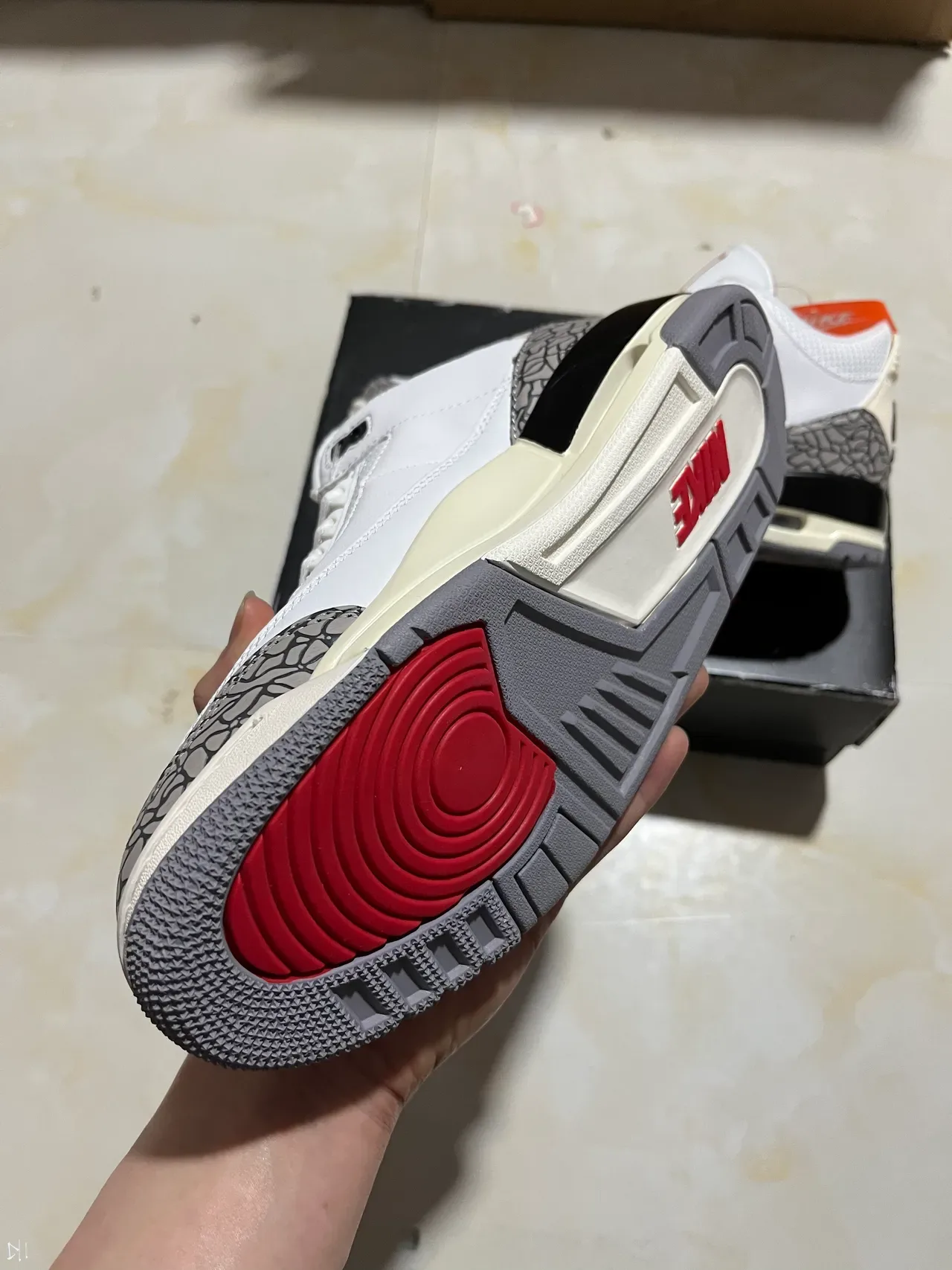 Air Jordan 3 Tênis de Basquete Branco Cimento Cinza 5