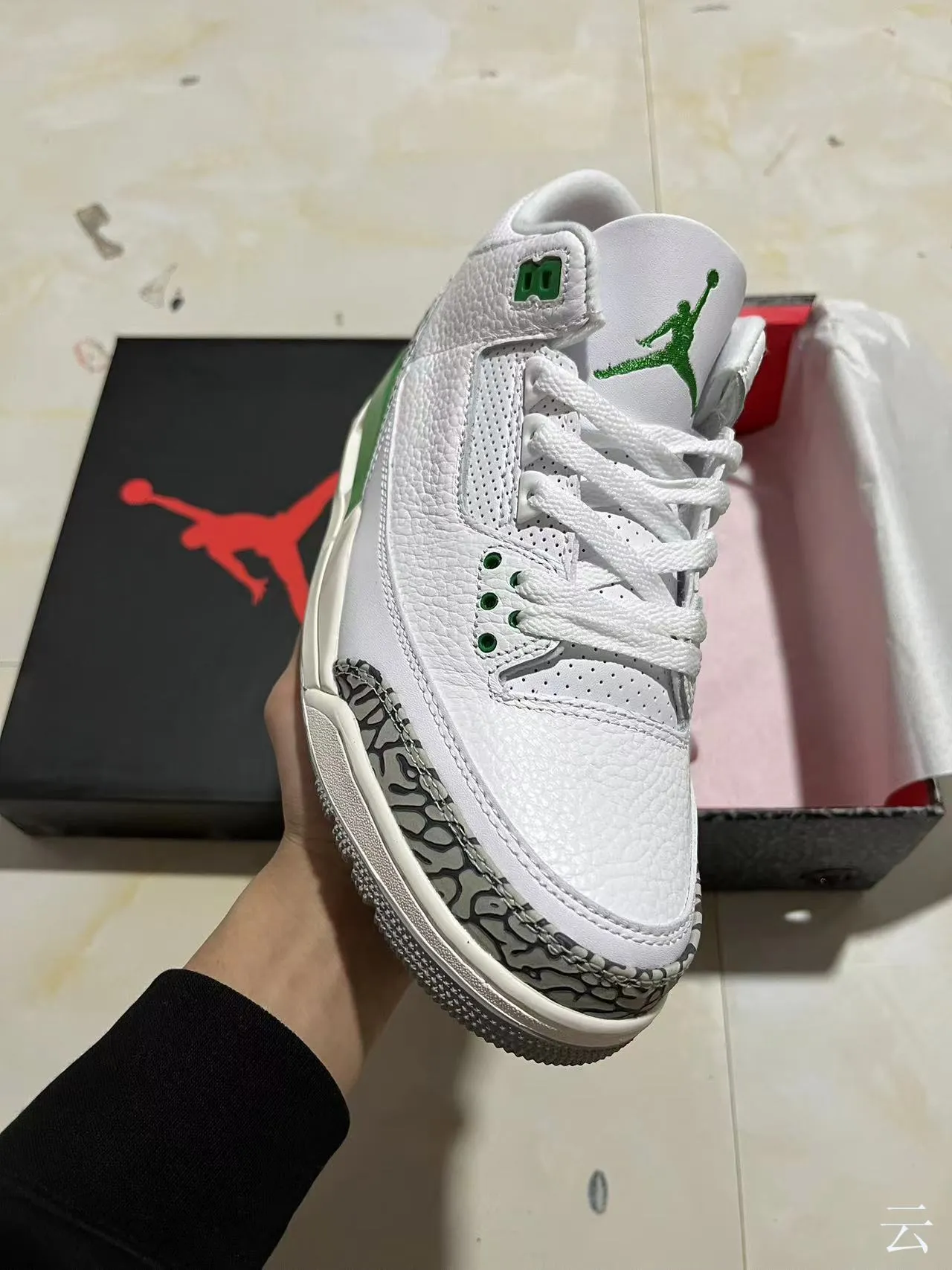 Air Jordan 3 White Green Elephant Basketball Shoes 2
