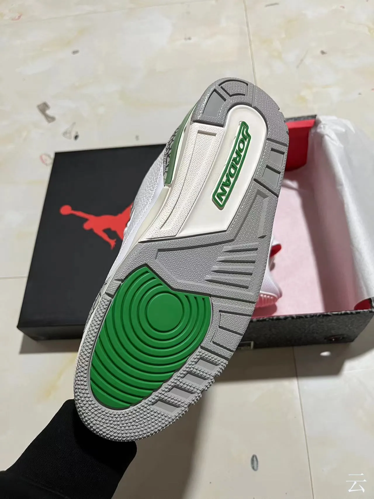 Air Jordan 3 White Green Elephant Basketball Shoes 4
