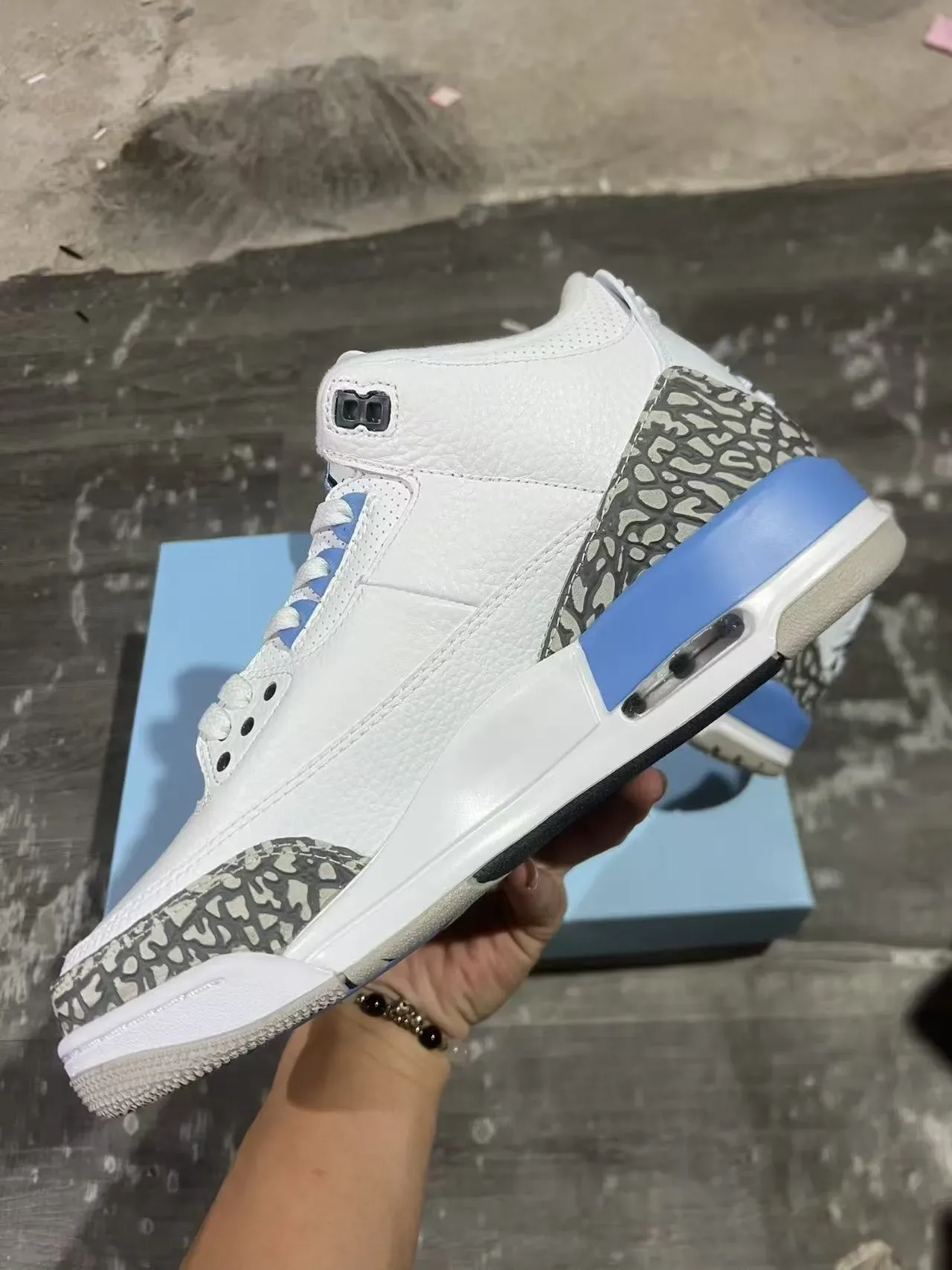 Air Jordan 3 Chaussures de Basket Blanc Bleu Clair Imprimé Éléphant 5