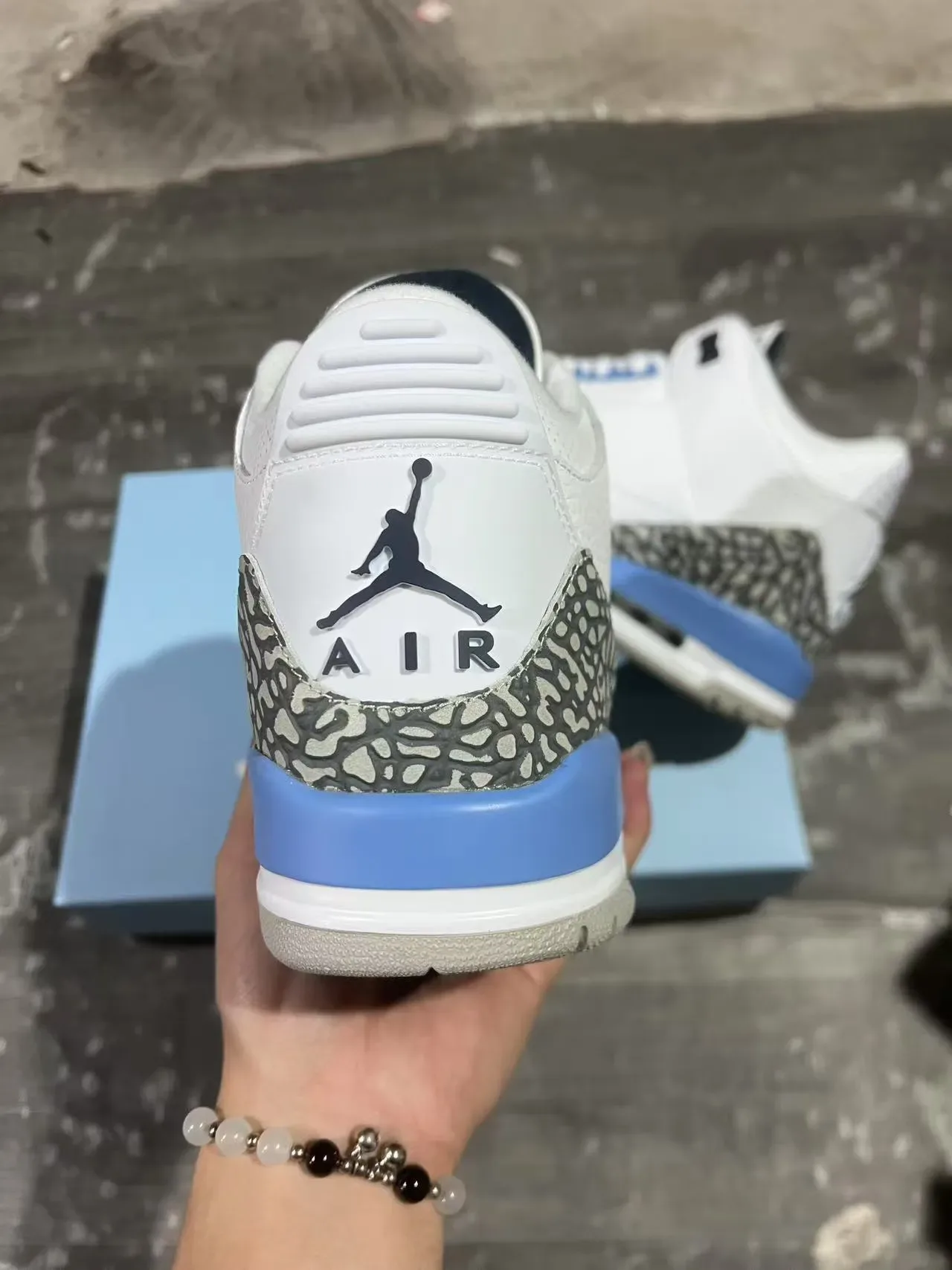 Air Jordan 3 Chaussures de Basket Blanc Bleu Clair Imprimé Éléphant 8