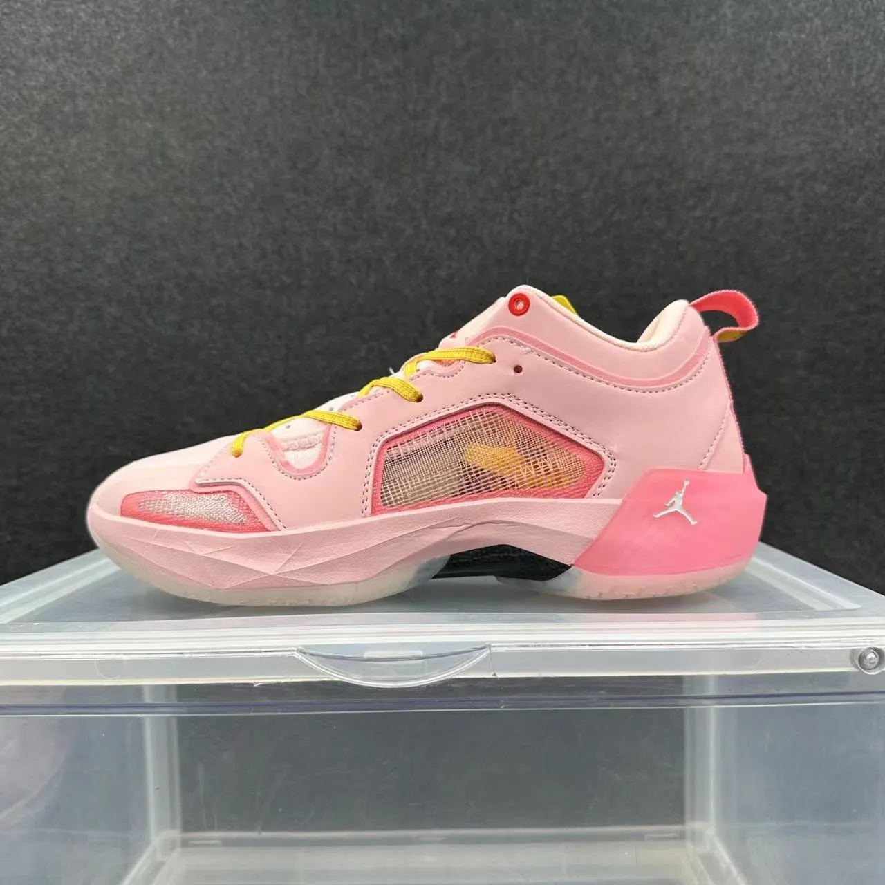 Air Jordan 37 গোলাপি হলুদ বাস্কেটবল জুতো 2