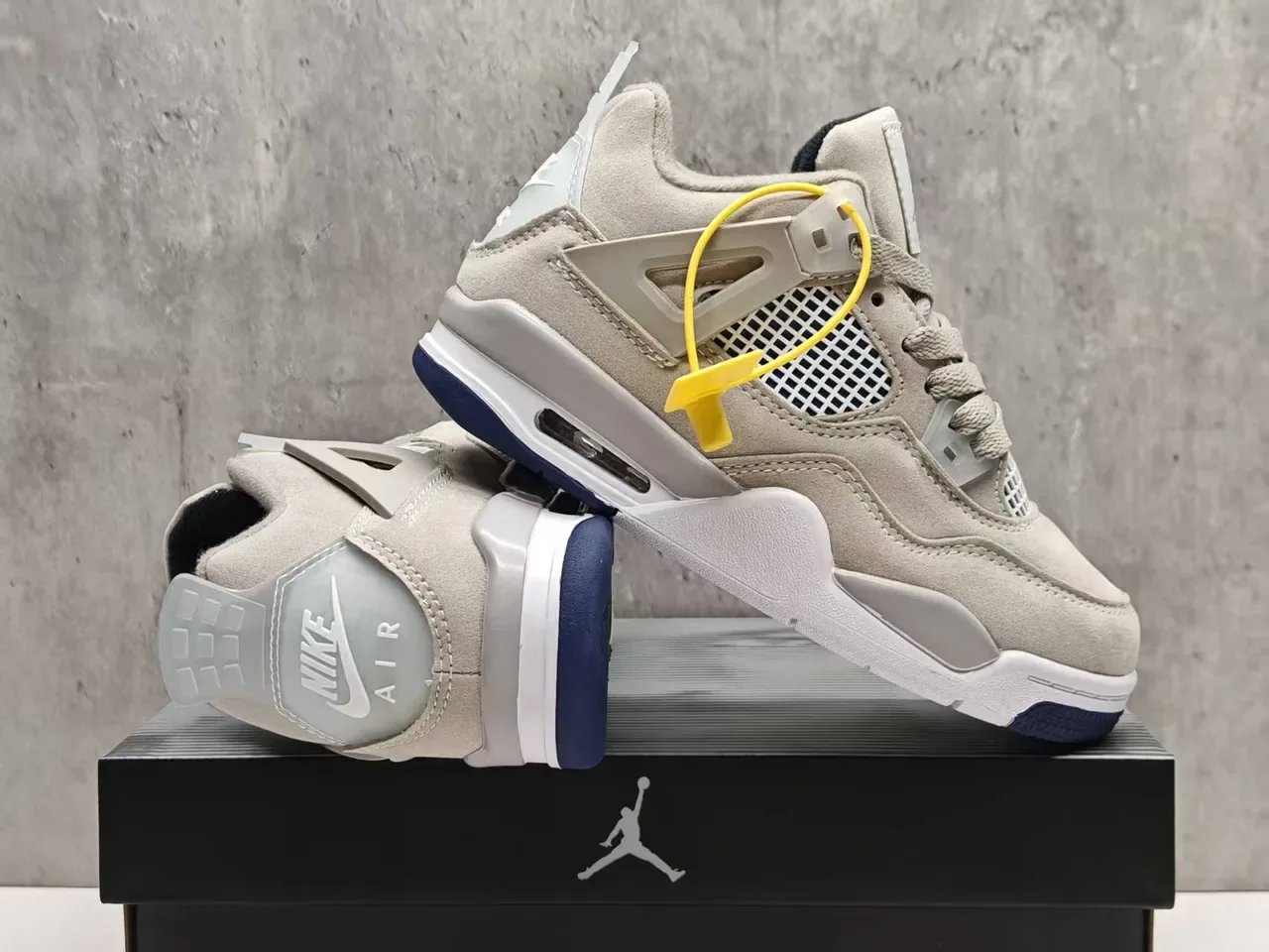 Air Jordan 4 बेज नेवी येलो बास्केटबॉल जूते 3