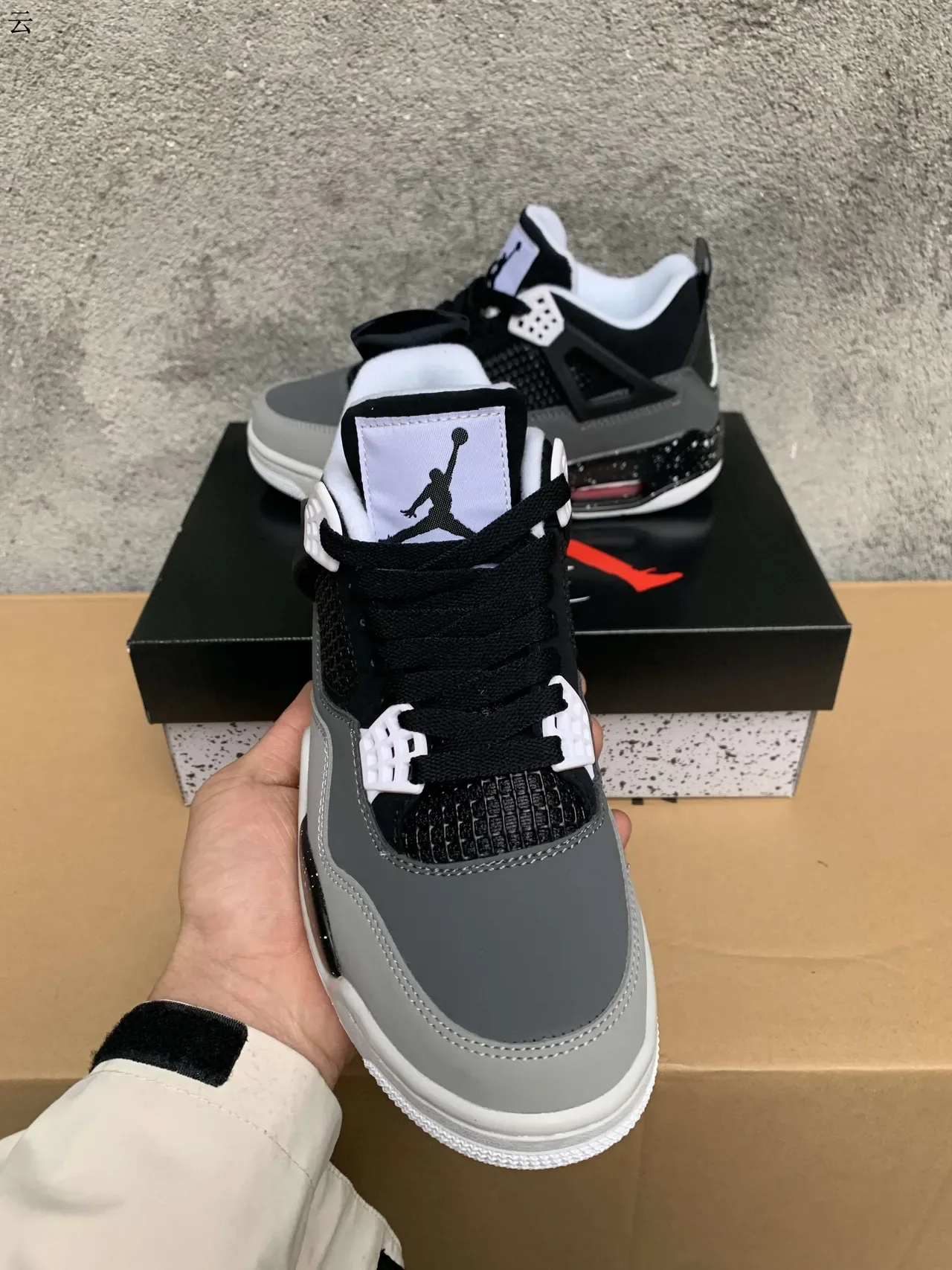 Air Jordan 4 Preto Cinza Branco Speckled Tênis de Basquete 2