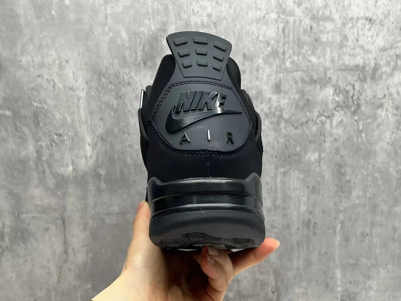 Air Jordan 4 Chaussures de Basketball Noires Monochromatiques 10