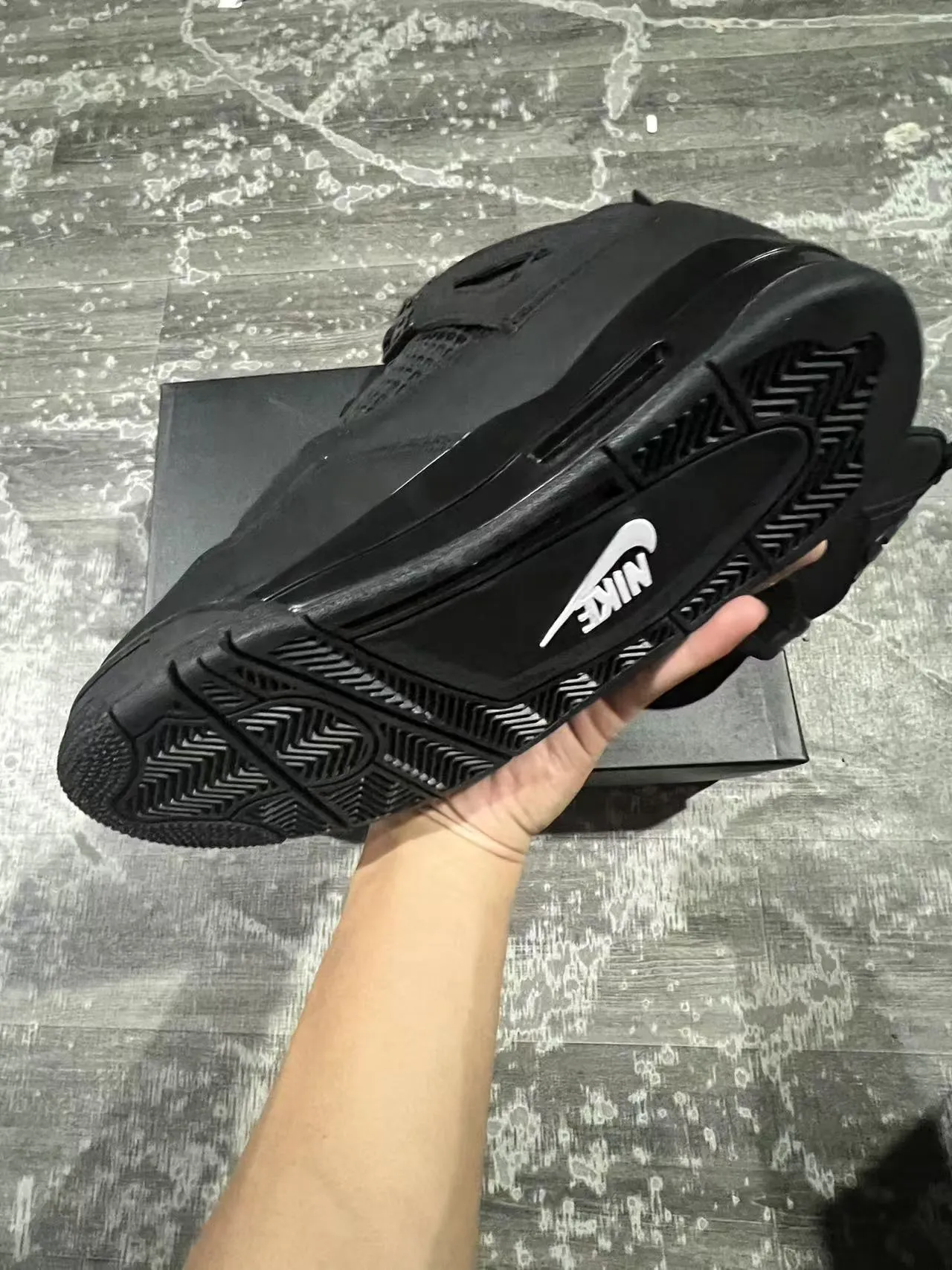Chaussures de basketball Air Jordan 4 noir monochrome 6