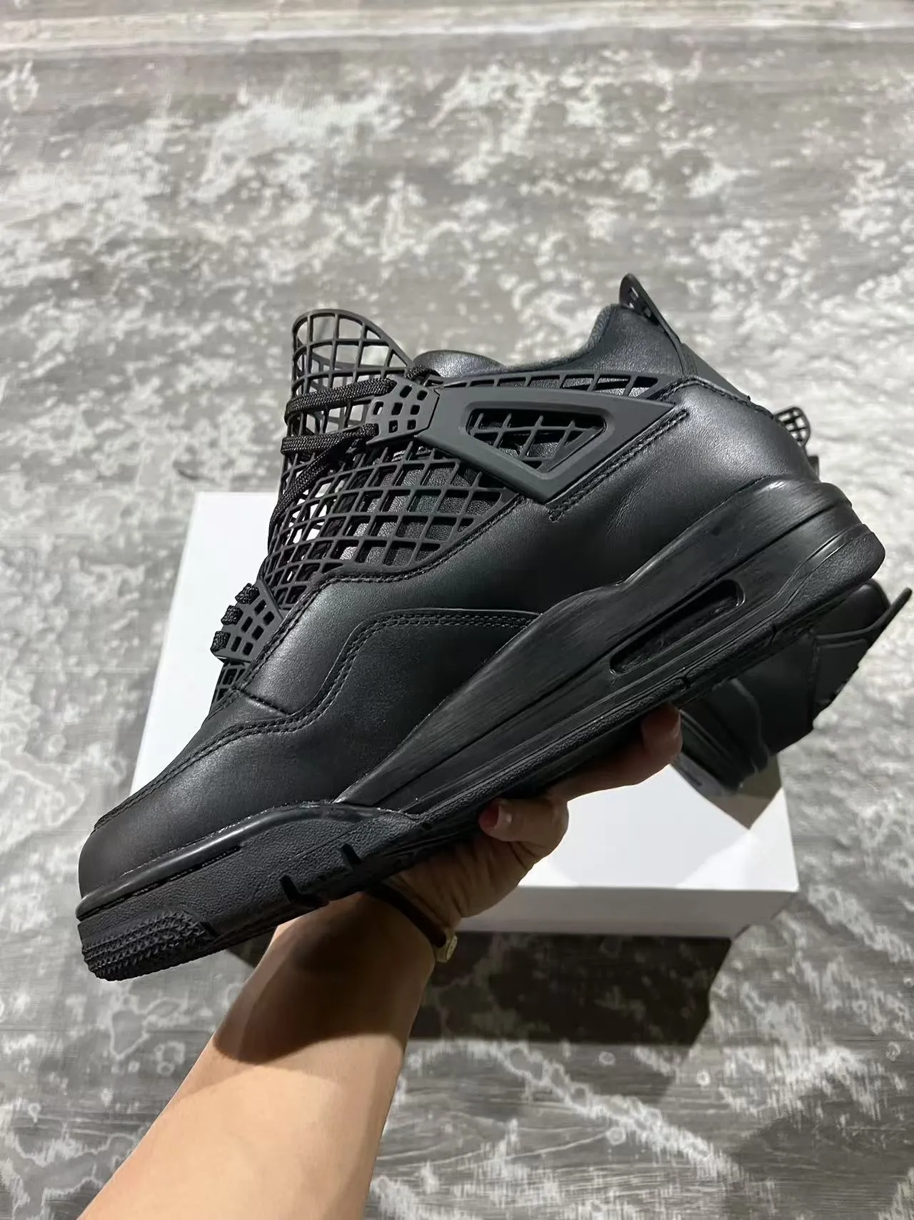 Chaussures de basketball Air Jordan 4 noir monochrome 5