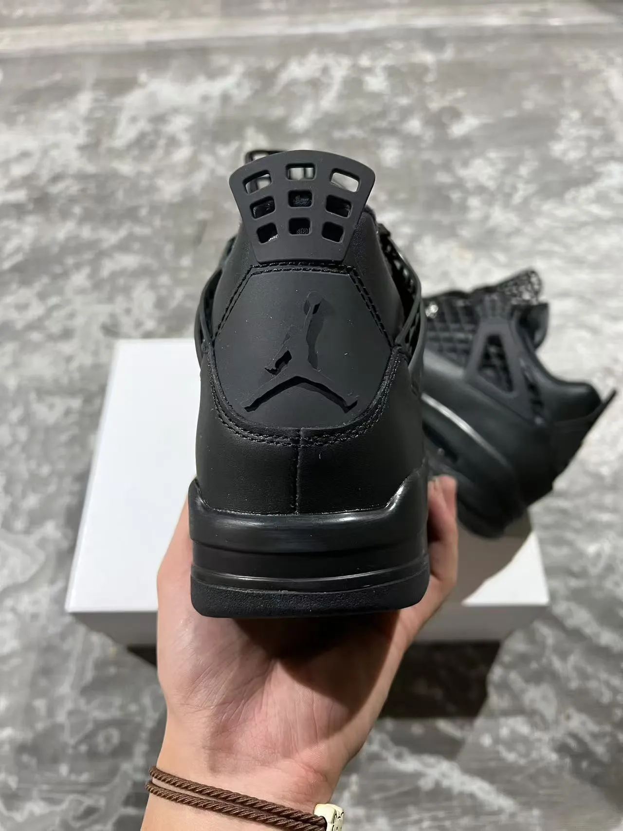 Chaussures de basketball Air Jordan 4 noir monochrome 8