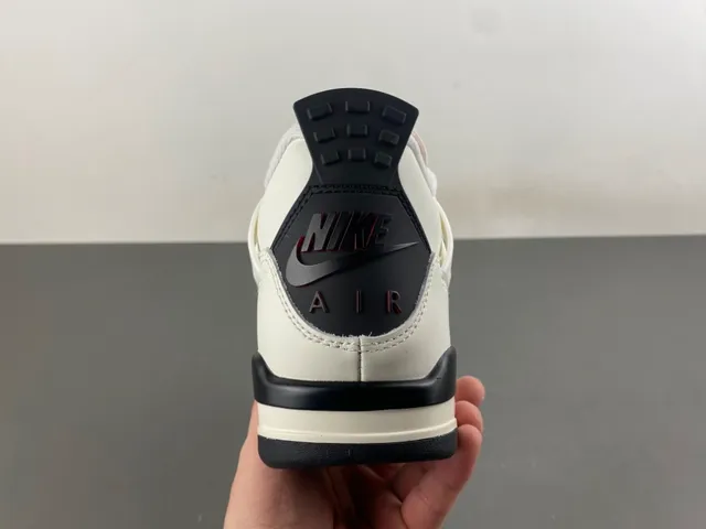 Air Jordan 4 Off-White and Black Basketball Shoes 4