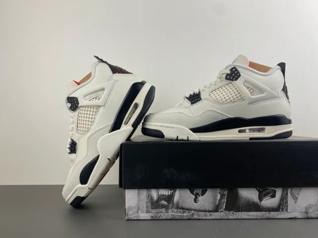 Air Jordan 4 Off-White and Black Basketball Shoes 14