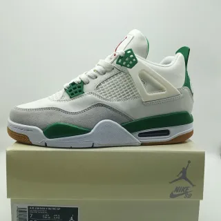 Air Jordan 4 Retro SP Sail White Pine Green 篮球鞋