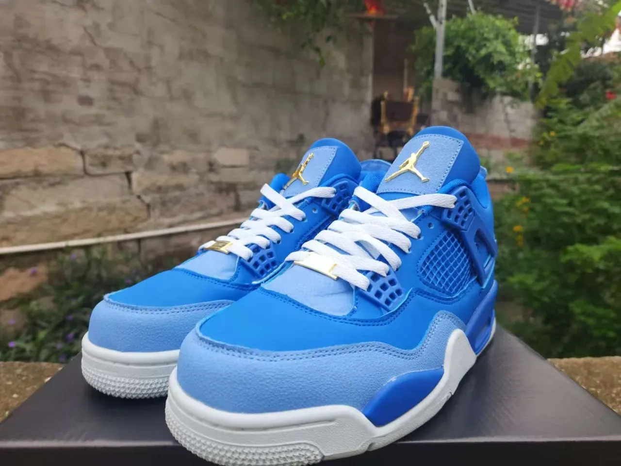 Air Jordan 4 Azul Real e Azul Claro Tênis de Basquete 2