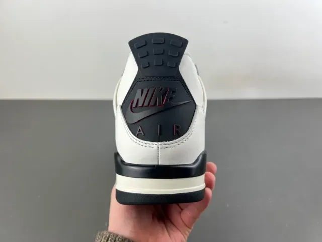 Air Jordan 4 Blanc Noir Chaussures de Basketball 4