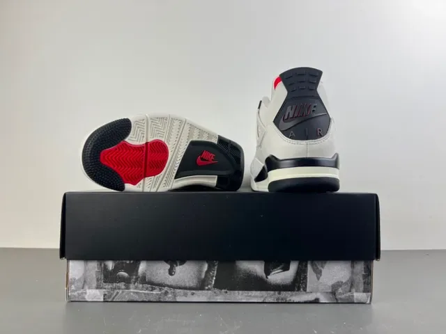 Air Jordan 4 Blanc Noir Chaussures de Basketball 16