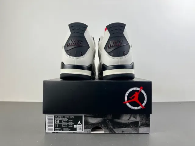 Air Jordan 4 Blanc Noir Chaussures de Basketball 17