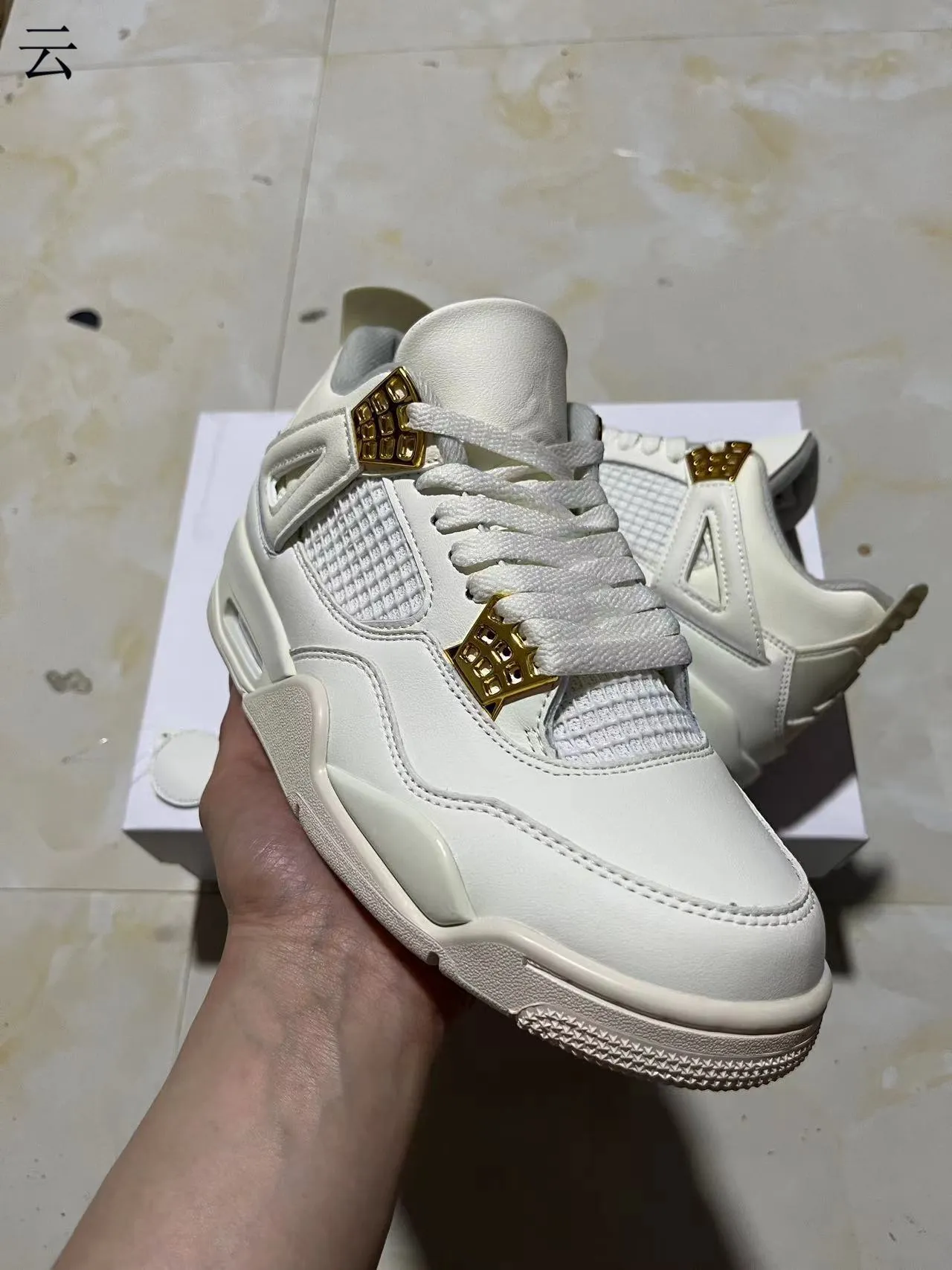 Air Jordan 4 White Gold High-Top Silhouette Leather And Mesh Upper Basketball Shoes 2