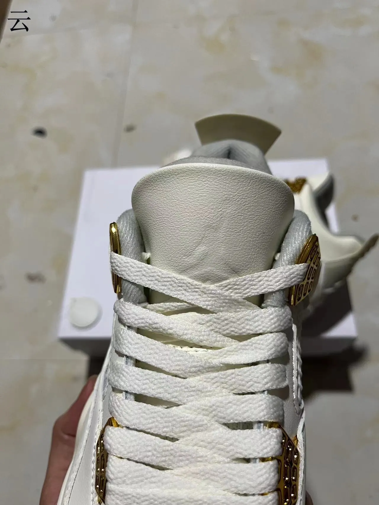 Air Jordan 4 White Gold High-Top Silhouette Leather And Mesh Upper Basketball Shoes 4