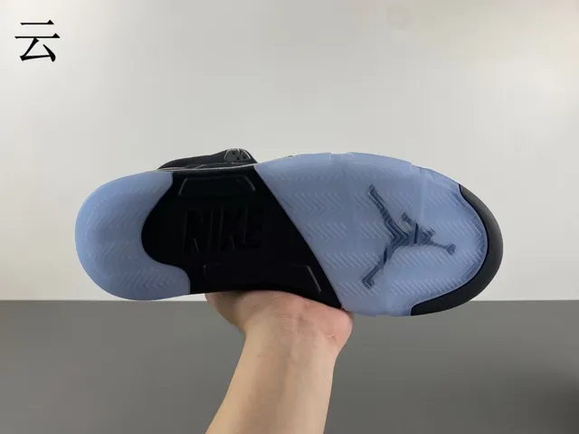 Chaussures de basketball Air Jordan 5 noir bleu clair ciment 9