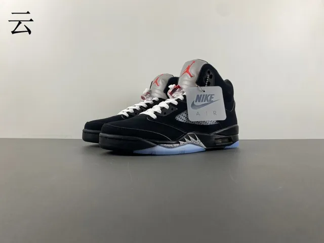 Chaussures de basketball Air Jordan 5 noir bleu clair ciment 10