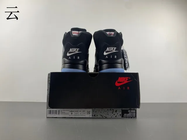 Chaussures de basketball Air Jordan 5 noir bleu clair ciment 18