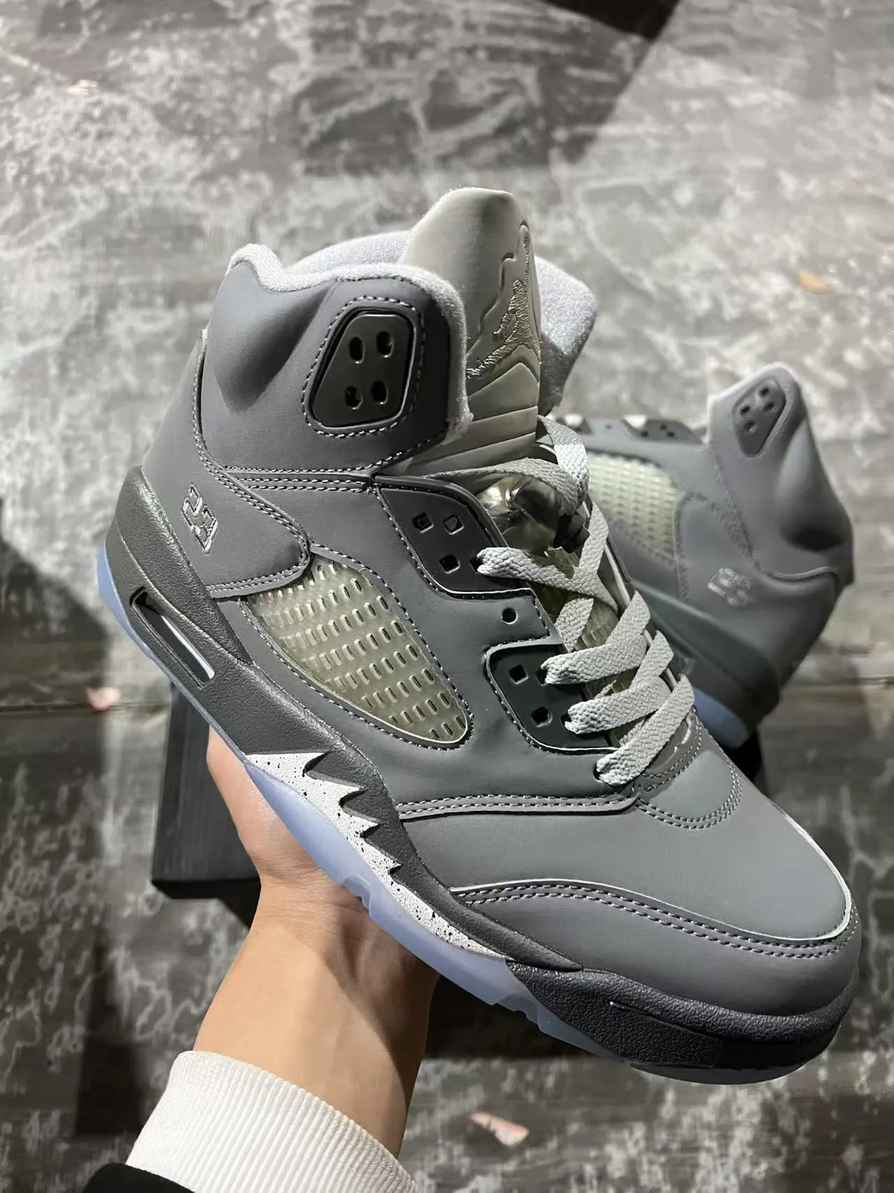 Air Jordan 5 Gray Blue High-Top Monochrome Basketball Shoes 2