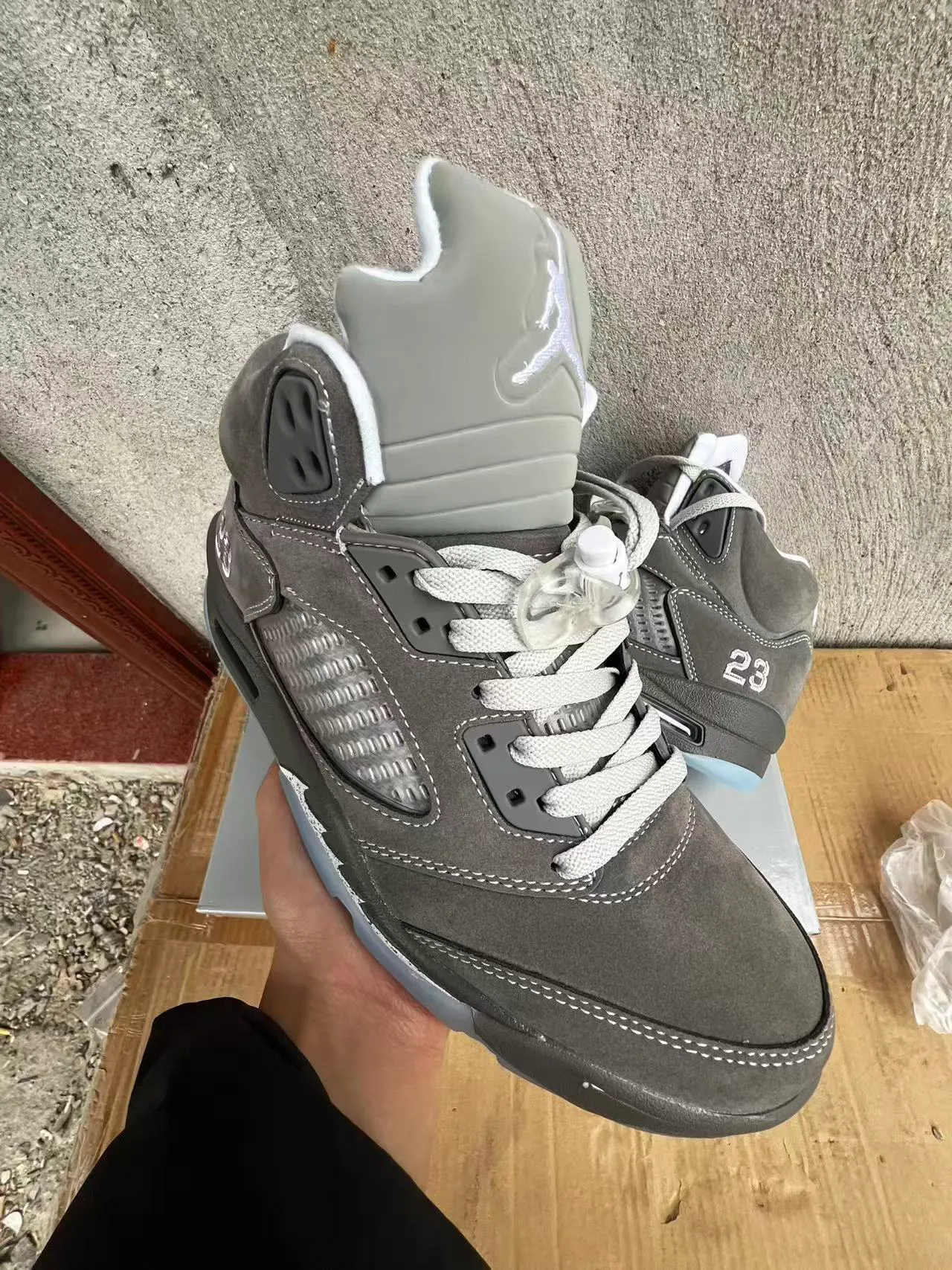 Air Jordan 5 Gray Ice Basketball Shoes 2