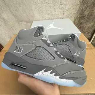 Air Jordan 5 灰色浅蓝色透视篮球鞋