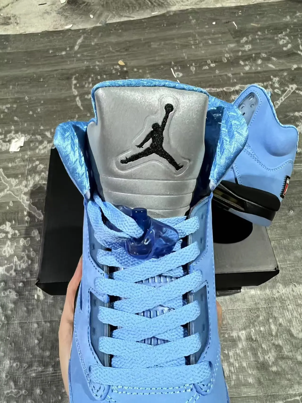 Air Jordan 5 Tênis de Basquete Azul Claro de Suede e Malha 4