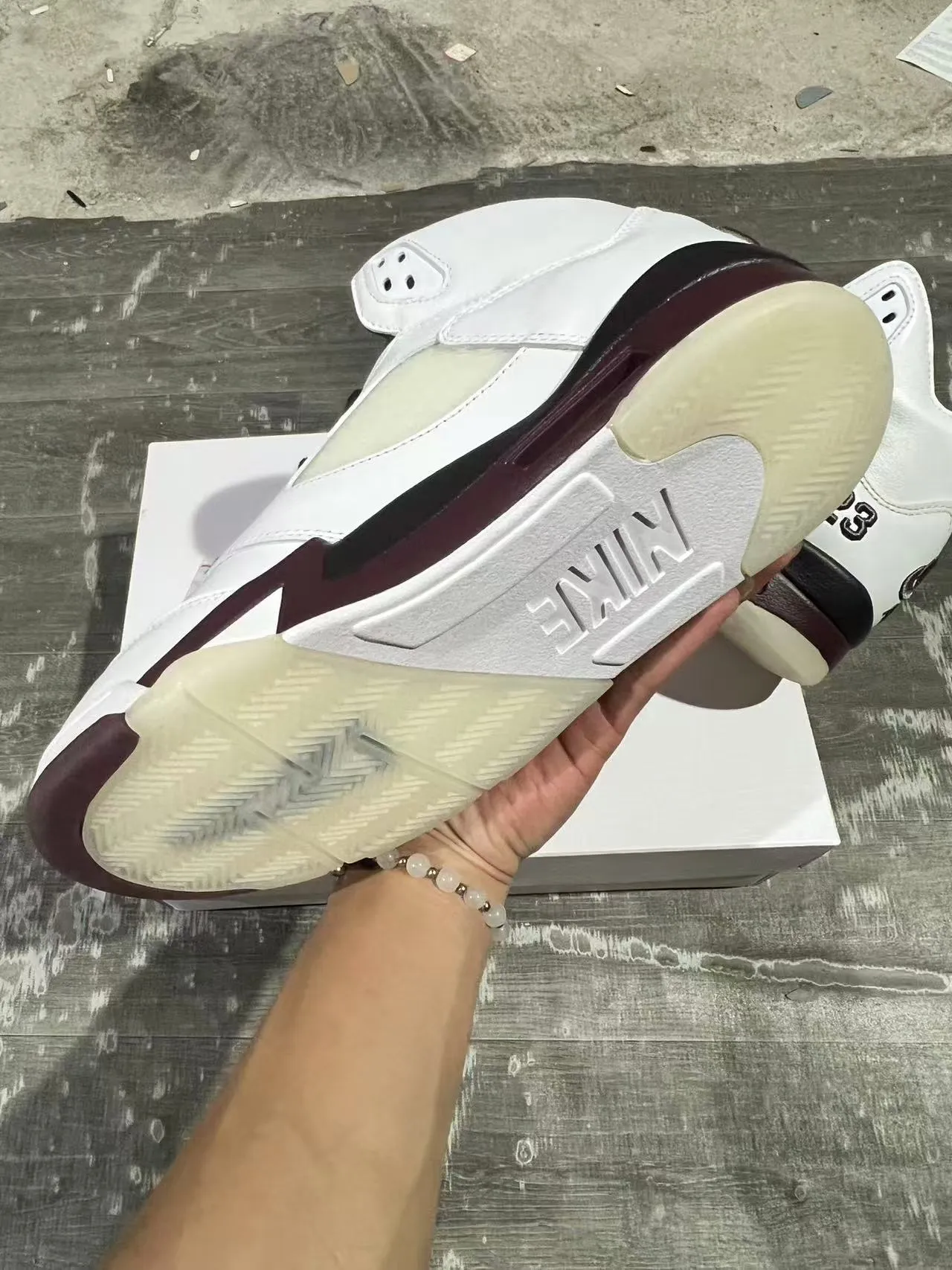 Air Jordan 5 White Burgundy Basketball Shoes 6