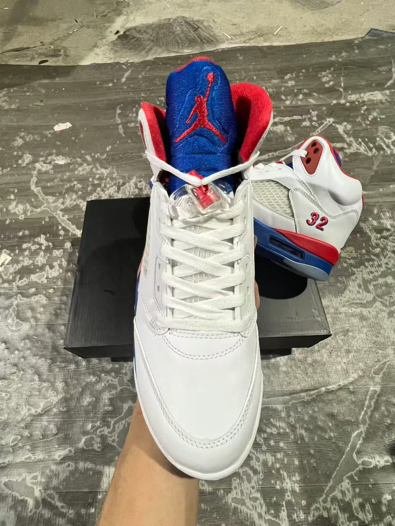 Air Jordan 5 Branco Vermelho Azul '32' Tênis de Basquete 10