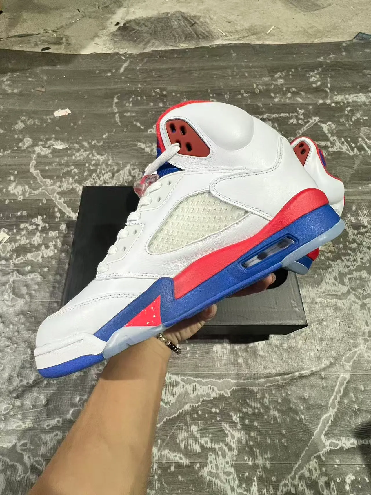 Air Jordan 5 Branco Vermelho Azul '32' Tênis de Basquete 3