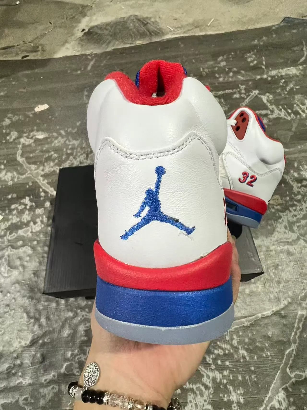 Air Jordan 5 Branco Vermelho Azul '32' Tênis de Basquete 6