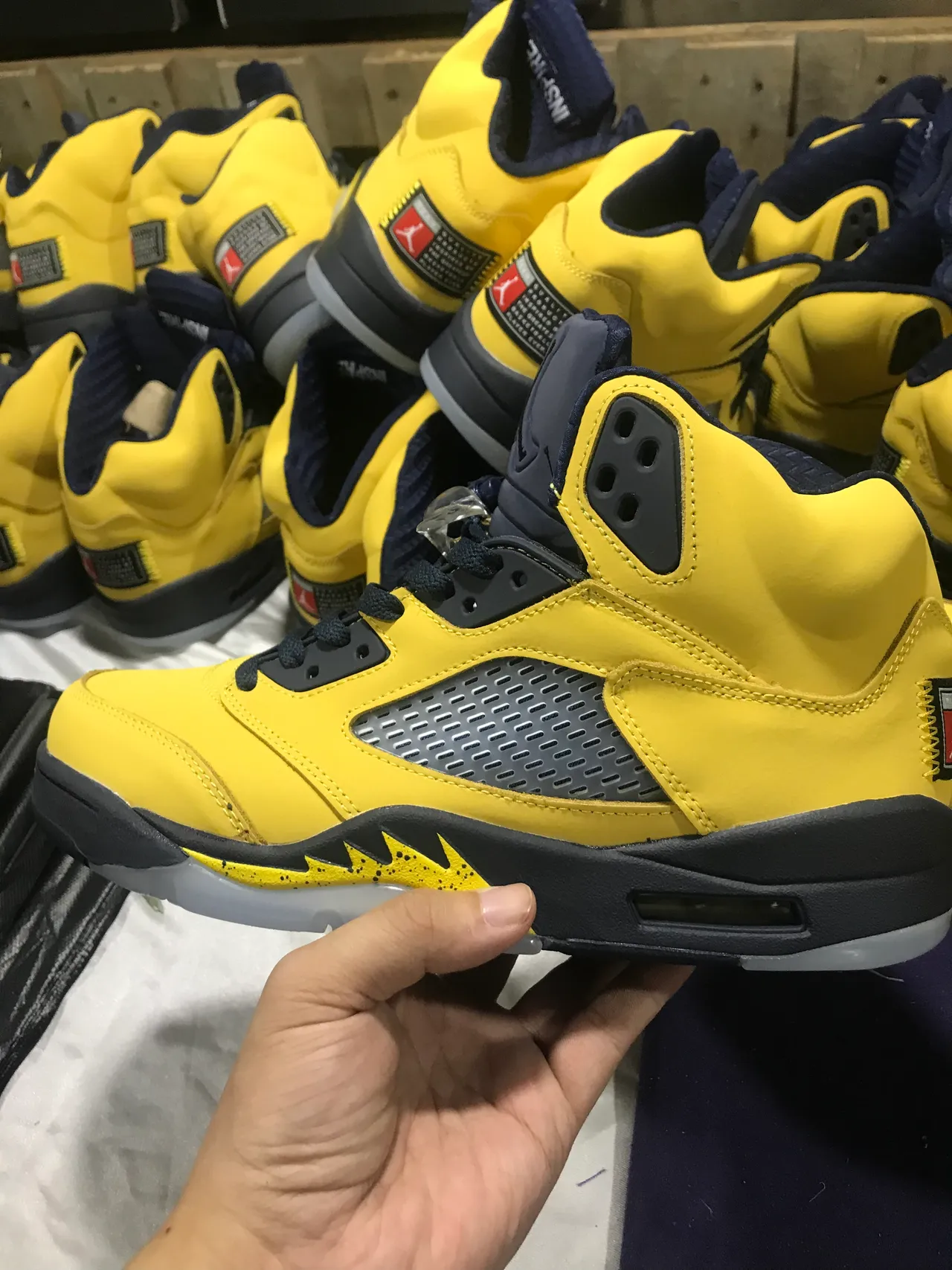 Air Jordan 5 Amarelo Marinho tênis de basquete 3