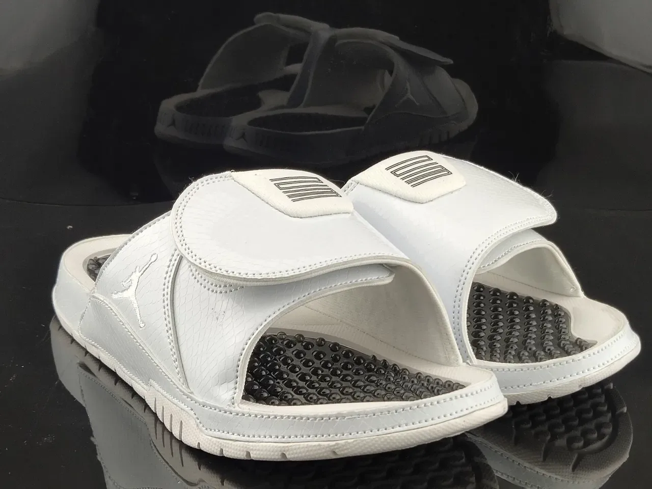 Air Jordan Hydro 7 White Black Podded Footbed Slippers 3