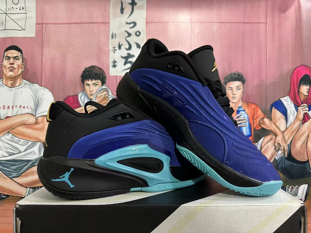 Air Jordan ISOLETS حذاء كرة السلة أسود أزرق ملكي سماوي 5