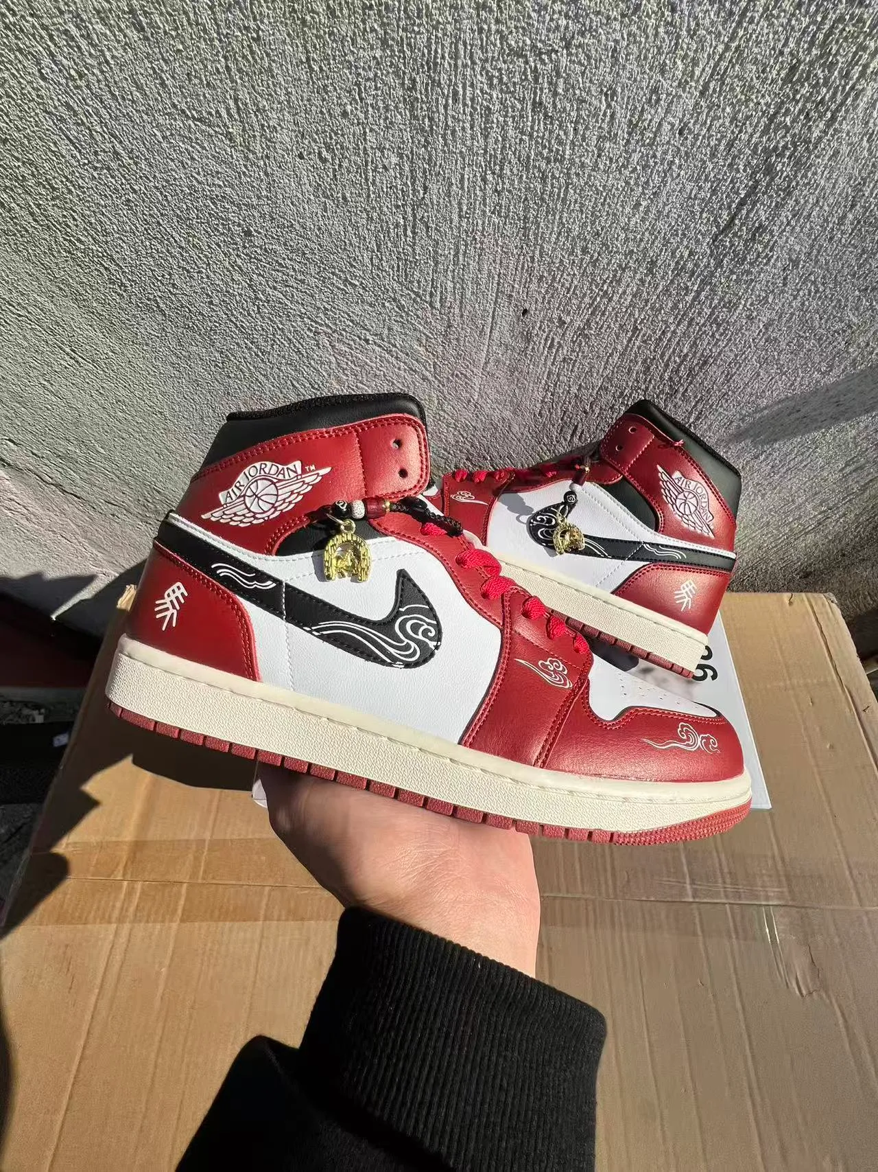 Air Jordan Red White High-Top Leather Upper Basketball Shoes 2