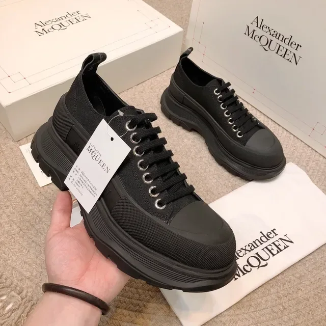 Alexander McQueen Oversized Sneaker Black Lifestyle Sneakers 6