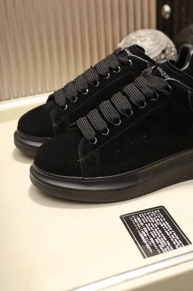 Alexander McQueen ওভারসাইজড কালো সুয়েড লাইফস্টাইল স্নিকার্স 4