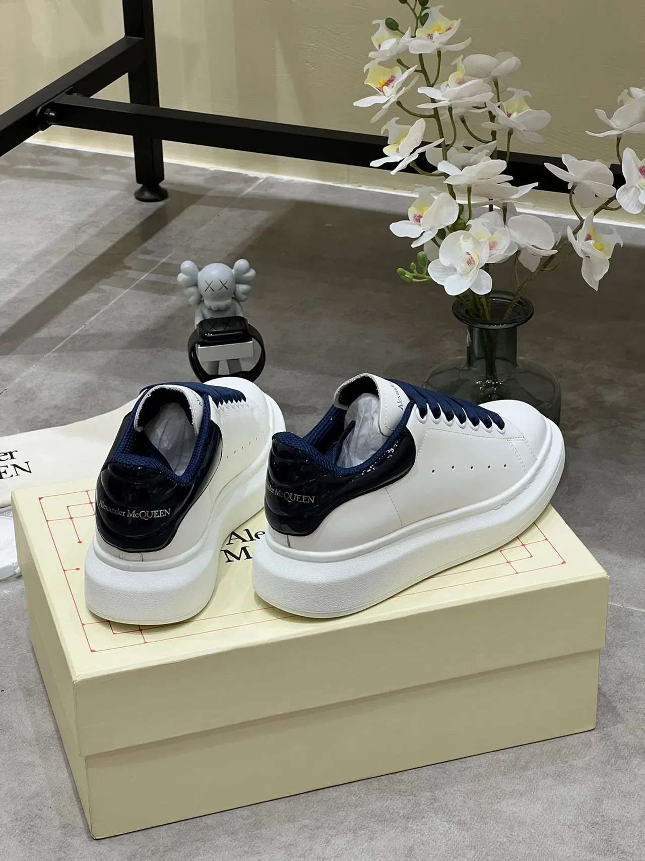 Alexander McQueen Oversized Sneaker White and Navy Lifestyle Sneakers 4