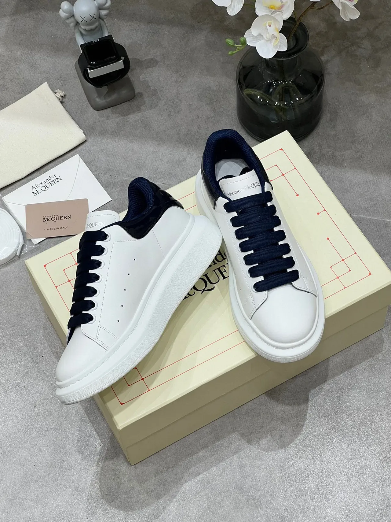 Alexander McQueen Oversized Sneaker White and Navy Lifestyle Sneakers 6
