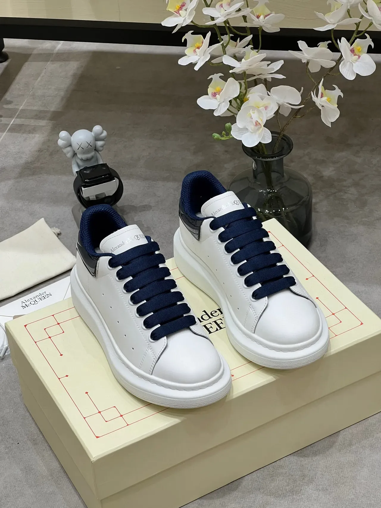 Alexander McQueen Oversized Sneaker White and Navy Lifestyle Sneakers 8
