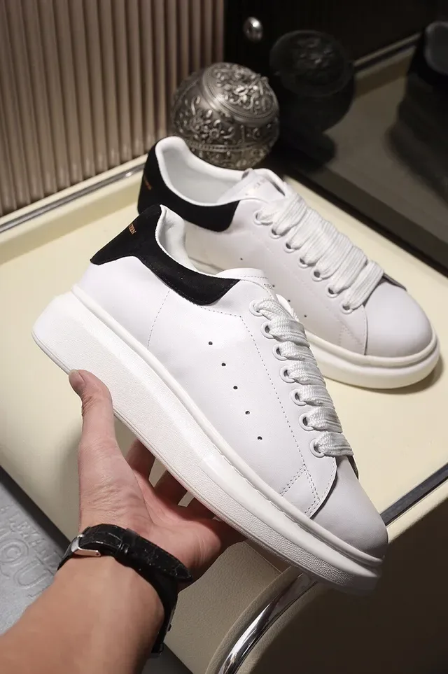 Alexander McQueen حذاء رياضي oversized أبيض أسود نعل منصة إصبع من جلد مثقوب أحذية أسلوب حياة 5