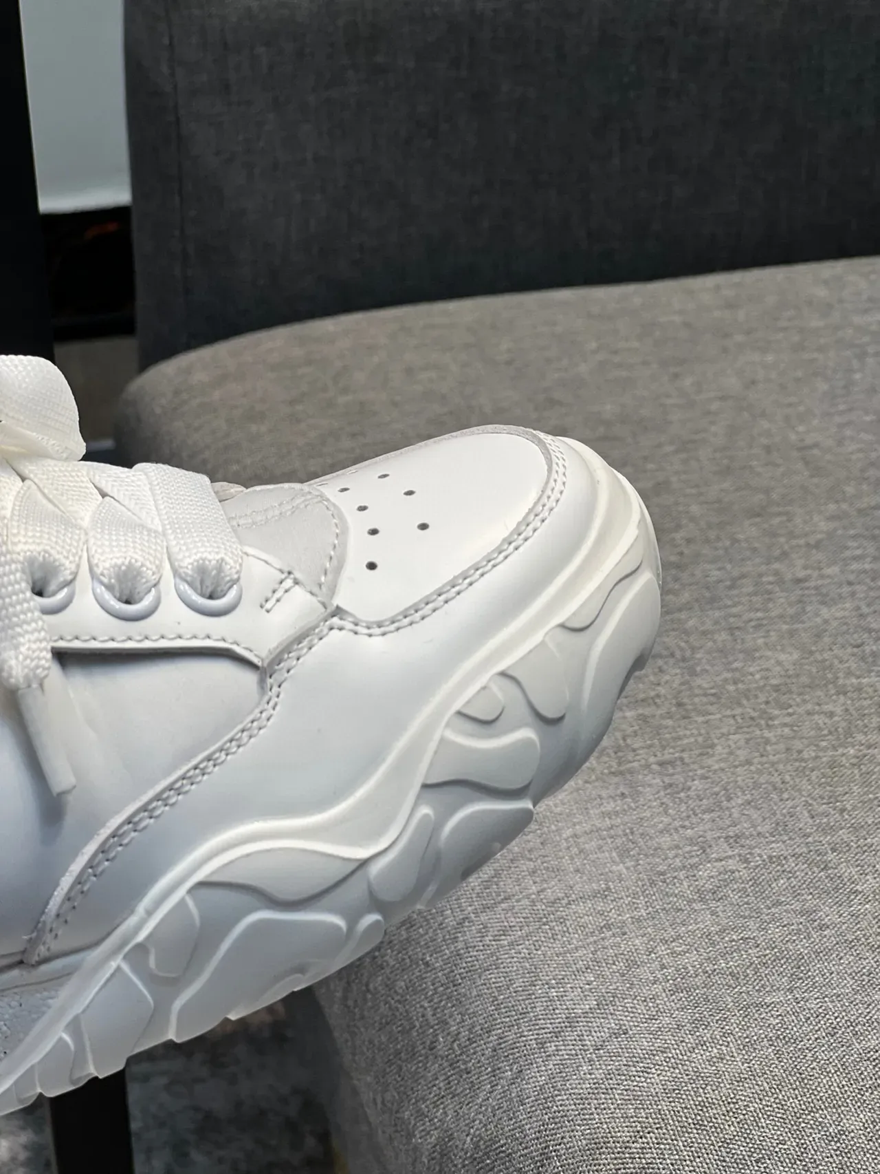 Alexander McQueen Oversized Sneaker White Chunky Sneakers 3